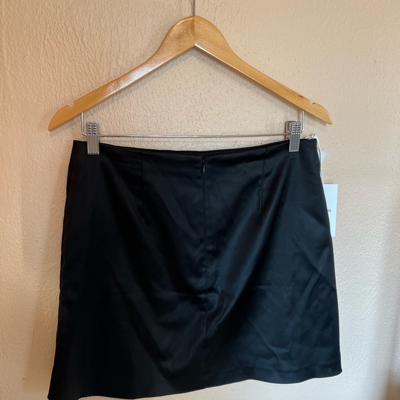 NWT Sunday Best Tatiana Satin Skirt - Picture 3 of 4